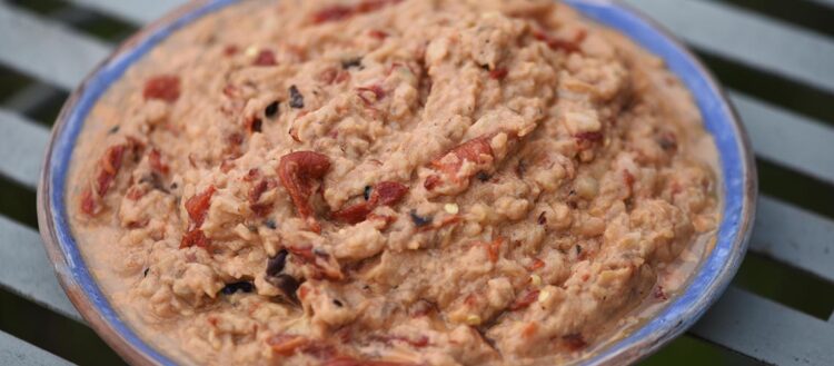 Rusztikus tányérban Baba Ganoush